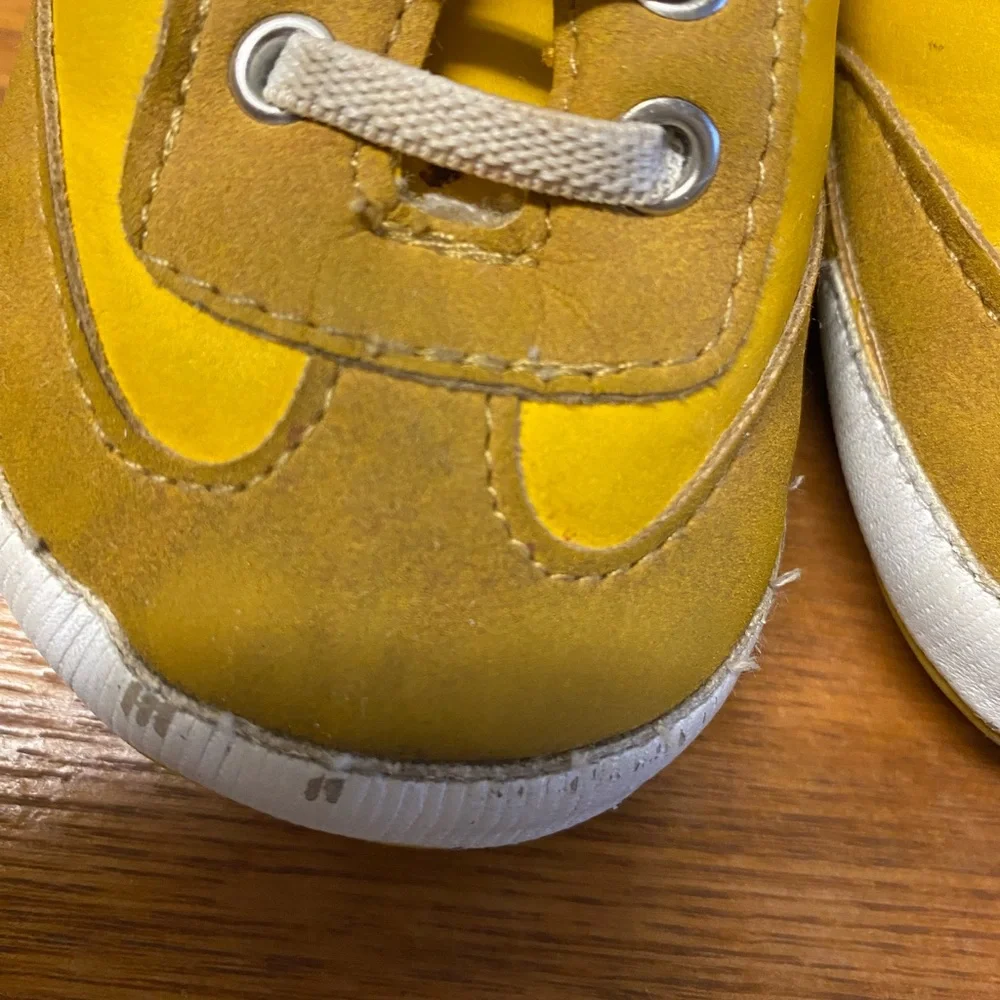 Infant Toddler Baby B’gosh Unisex Soft Sole Mustard Yellow Shoes 3-Months.